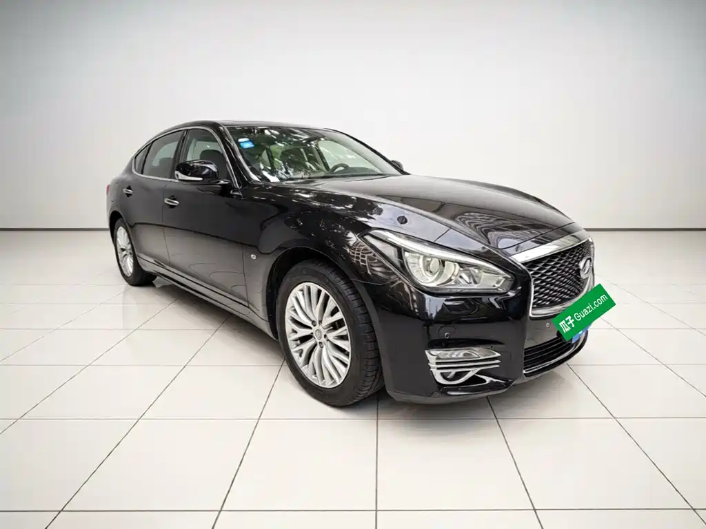 Фото 24 - Infiniti Q70