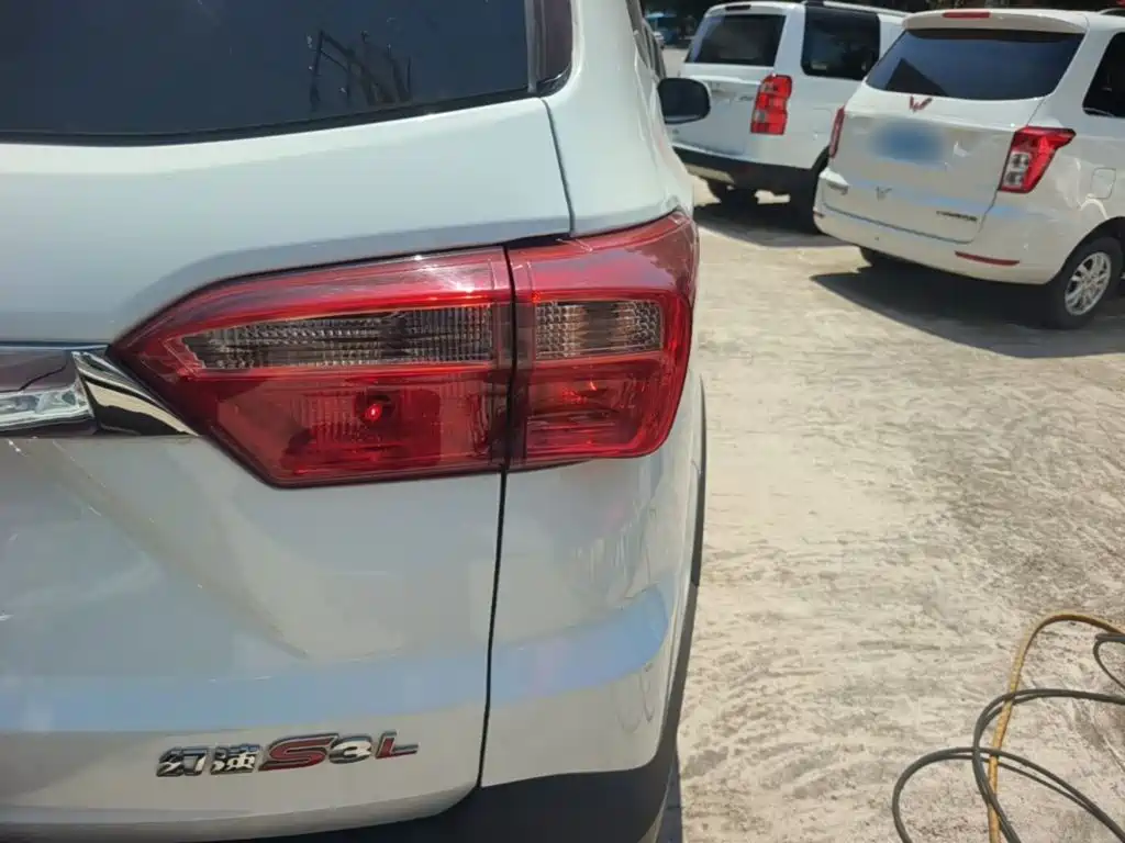BAIC Huansu S3 2017 2016 S3L 1.5L Manual Premium