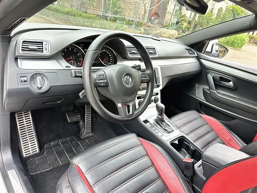 Volkswagen FAW-Volkswagen CC 2018 1.8TSI Luxury фото 14