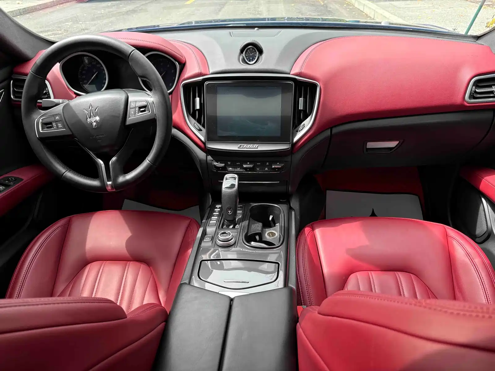 Photo 11 - Maserati Ghibli