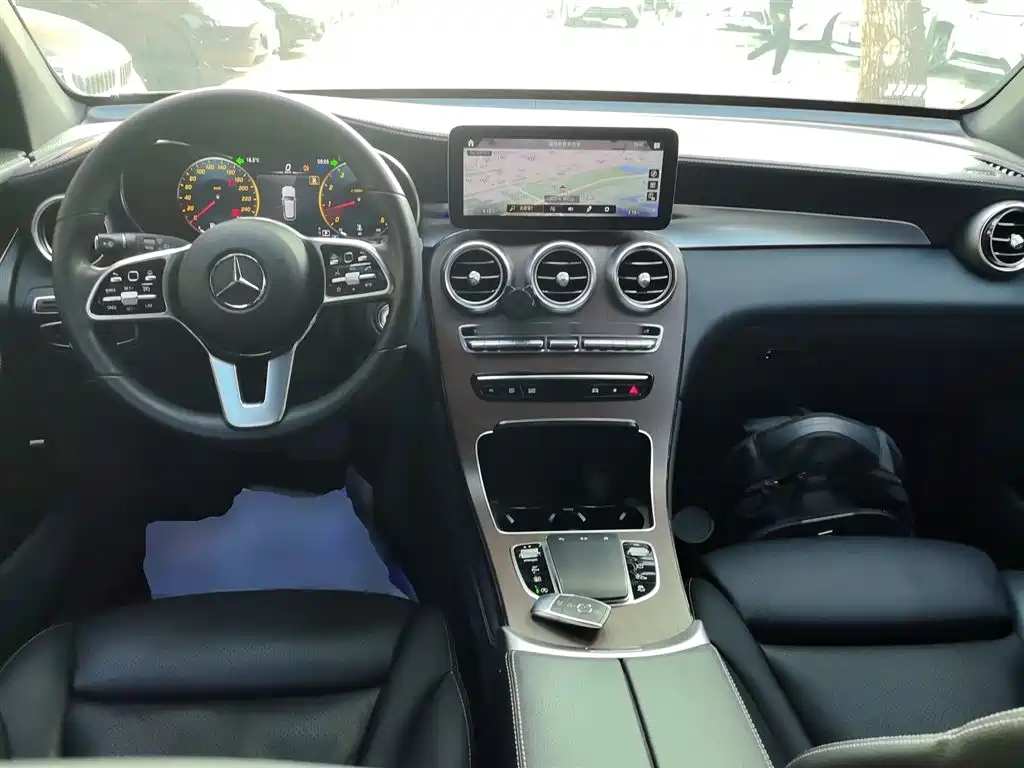 Mercedes-Benz GLC 2020 Facelift GLC 300 L 4MATIC Dynamic фото 6