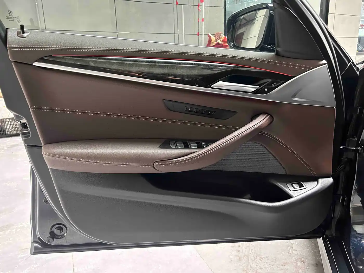 BMW 5 Series 2021 525Li M Sport Package фото 9