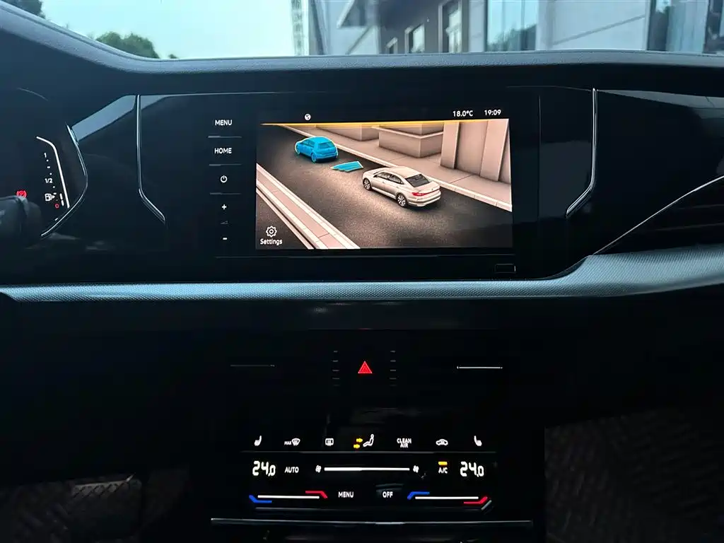 Volkswagen Passat 2023 280TSI Elite Edition фото 9