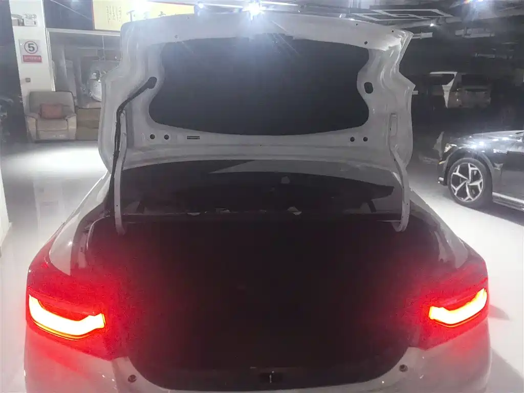 Toyota Vios 2022 1.5L 20th Anniversary Edition фото 15