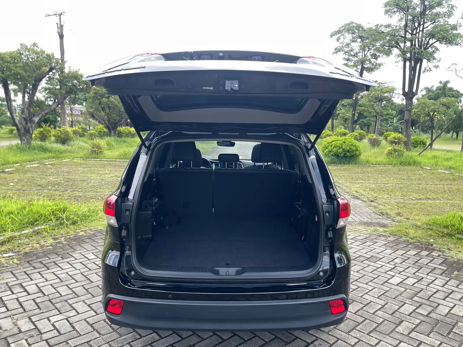 Фото 22 - Toyota Highlander