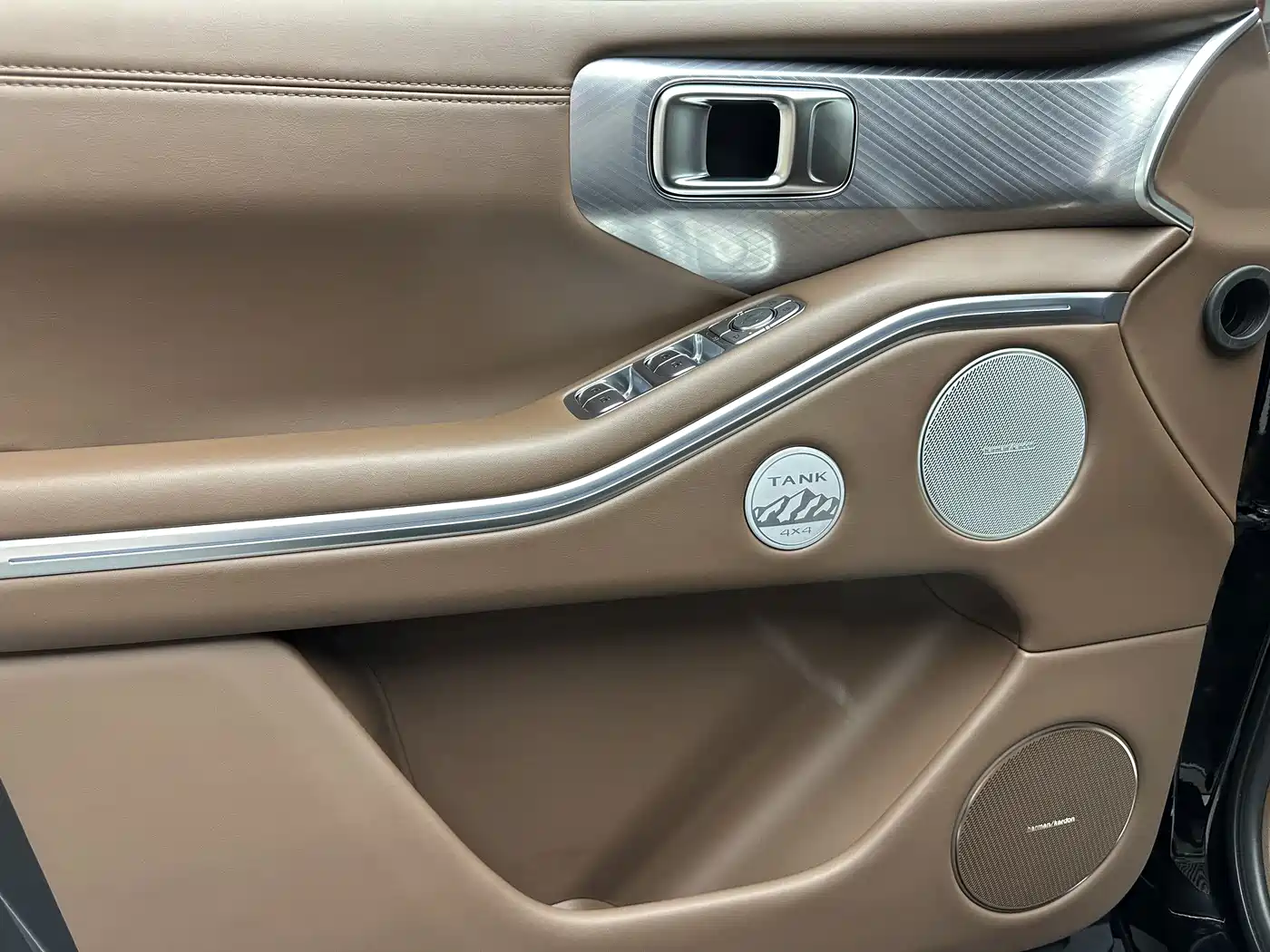 TANK TANK 700 NEW ENERGY