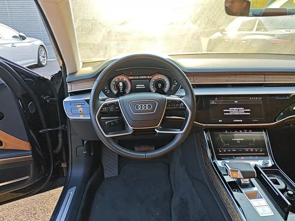 Audi A8 2024 Model A8L 55 TFSI quattro Flagship фото 16