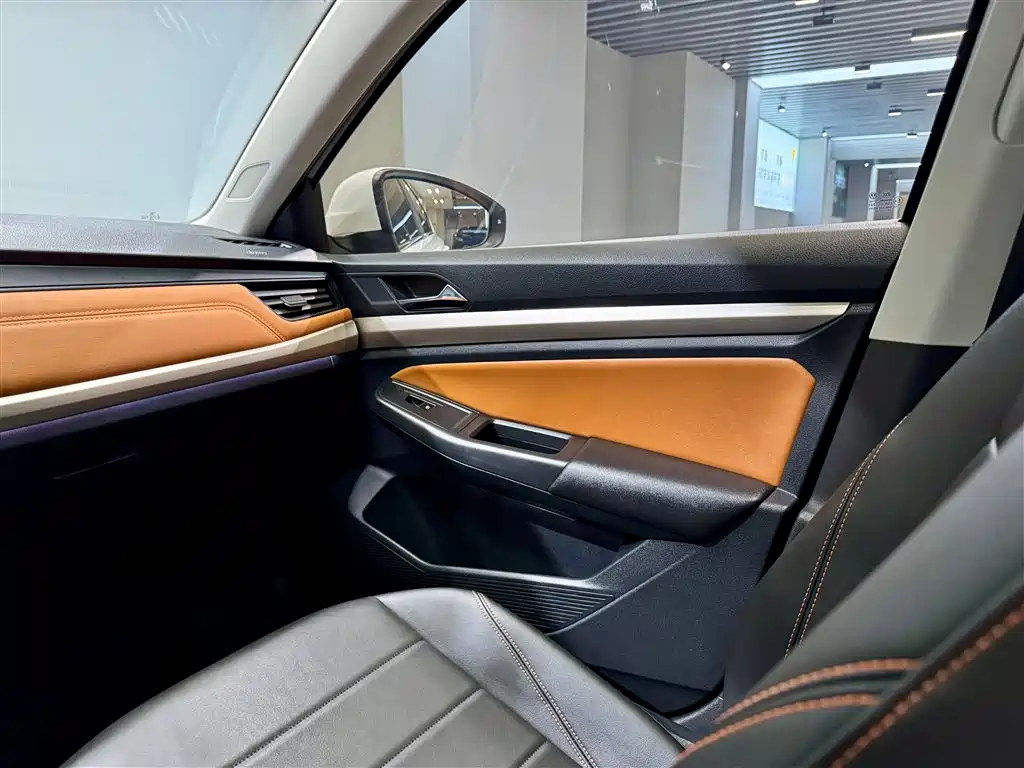 Volkswagen Bora 2025 200TSI DSG Joy Ride Navigation Edition фото 27