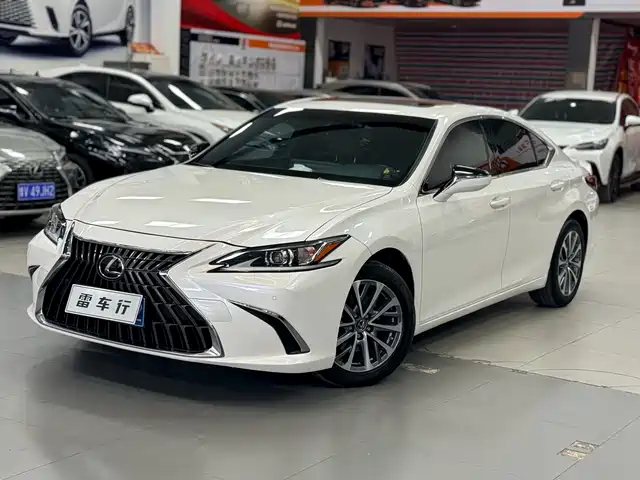 Lexus ES 300h, Совершенство