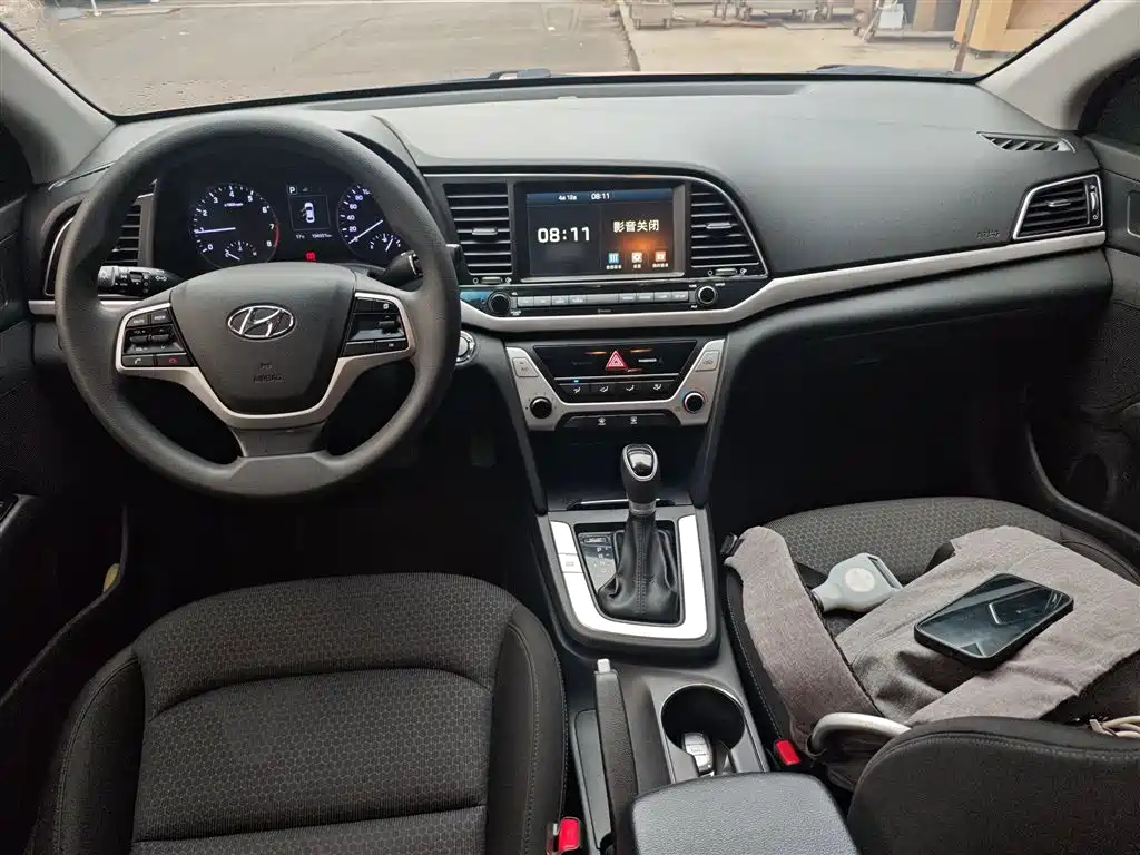 Hyundai Elantra 2016 Model 1.6L Automatic Smart Elite фото 6