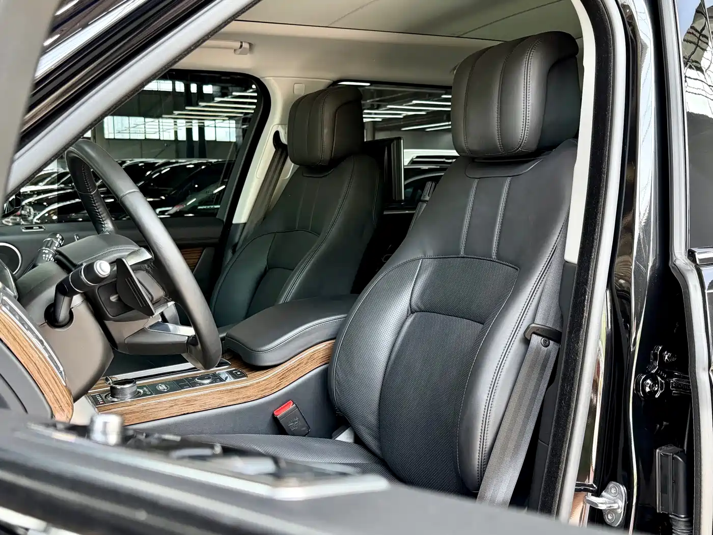 Land Rover Range Rover 2019 3.0 SC V6 Heritage Extended Edition фото 10