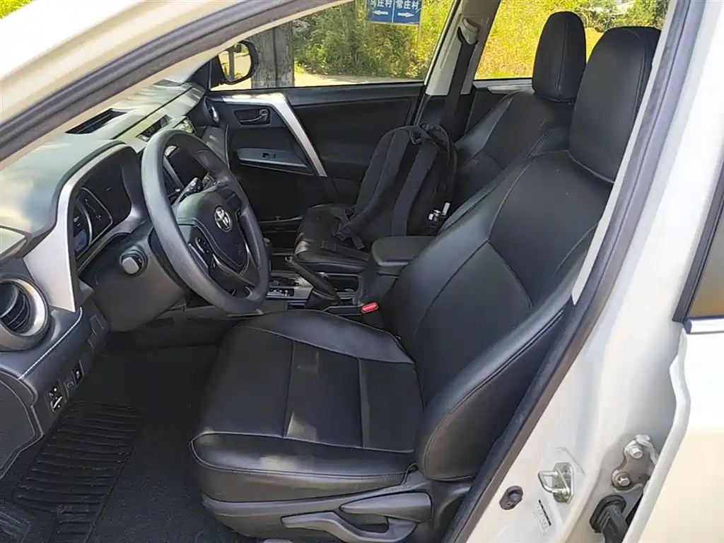 Toyota RAV4 Rongfang 2019 2.0L CVT 2WD Pioneer Edition China VI фото 15