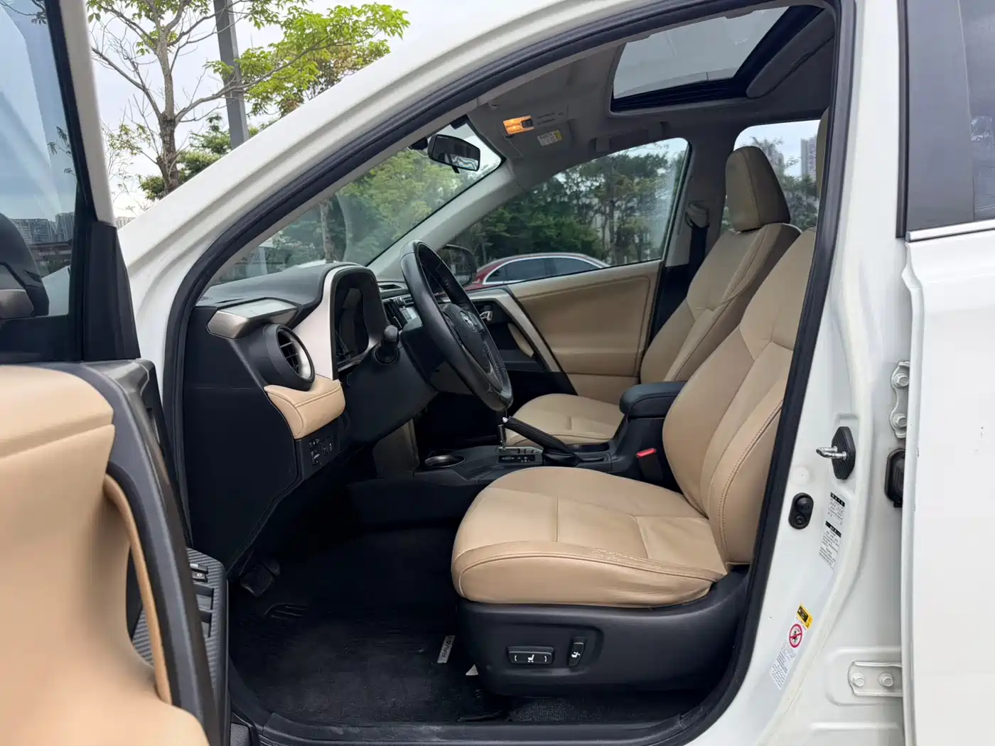 Toyota RAV4 Rongfang 2013 2.0L CVT 4WD Pioneer фото 4
