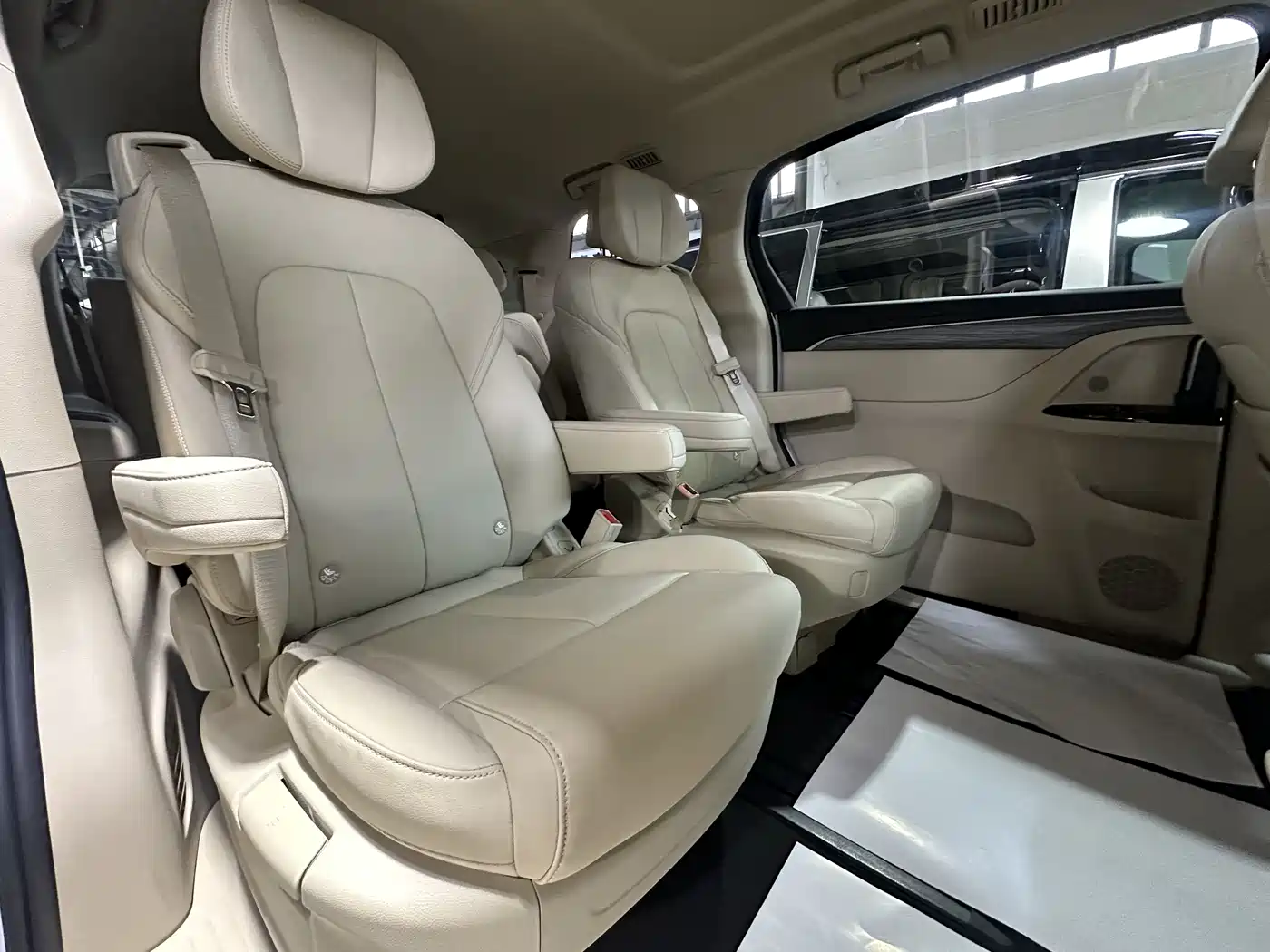 BUICK GL8 NEW ENERGY