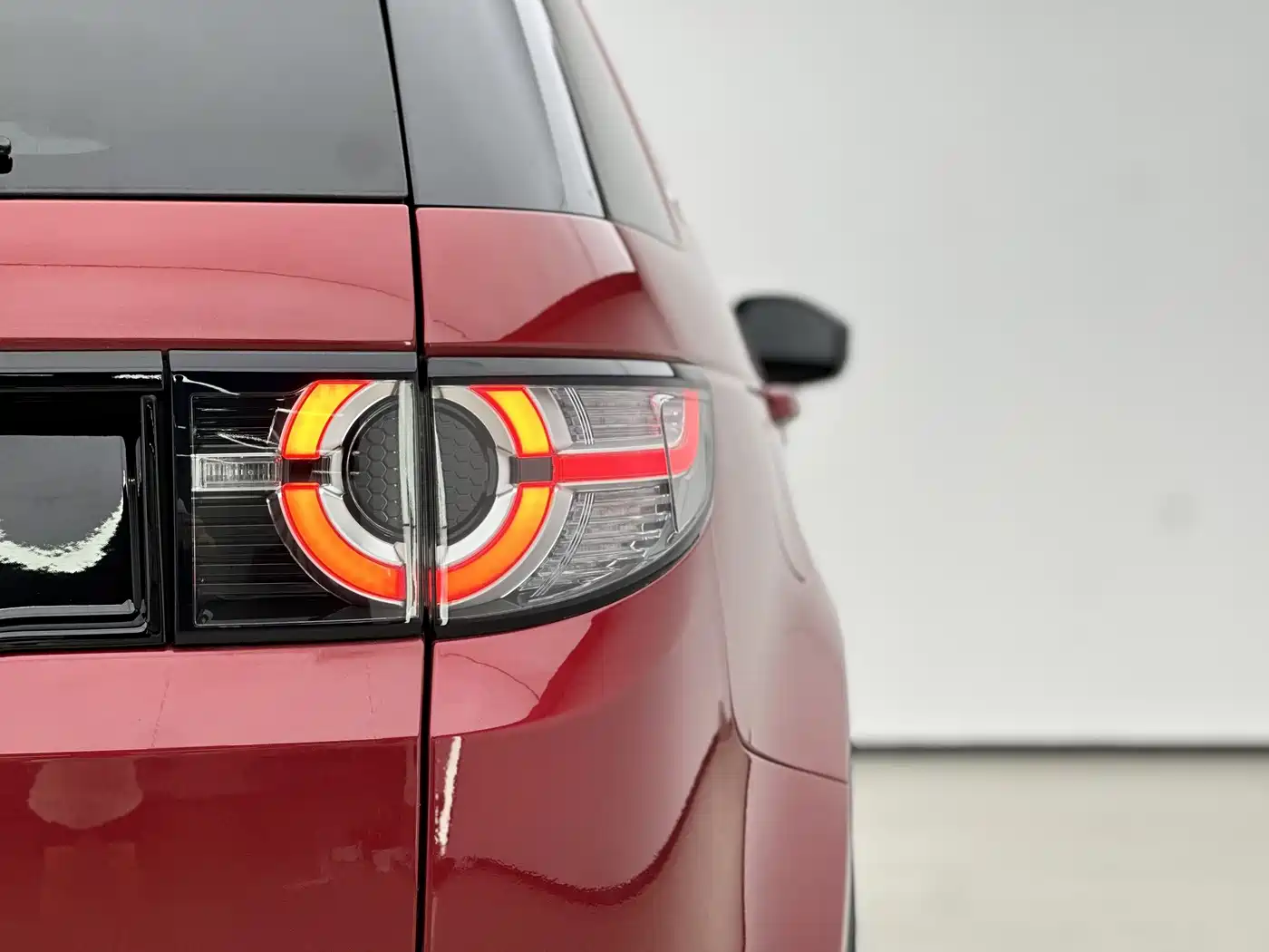 Land Rover Discovery Sport 2019 240PS SE Dynamic Edition China VI фото 12