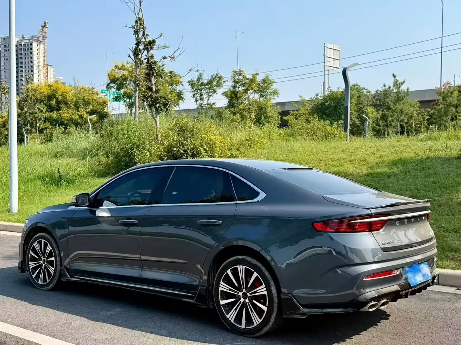 Фото 8 - Geely Preface