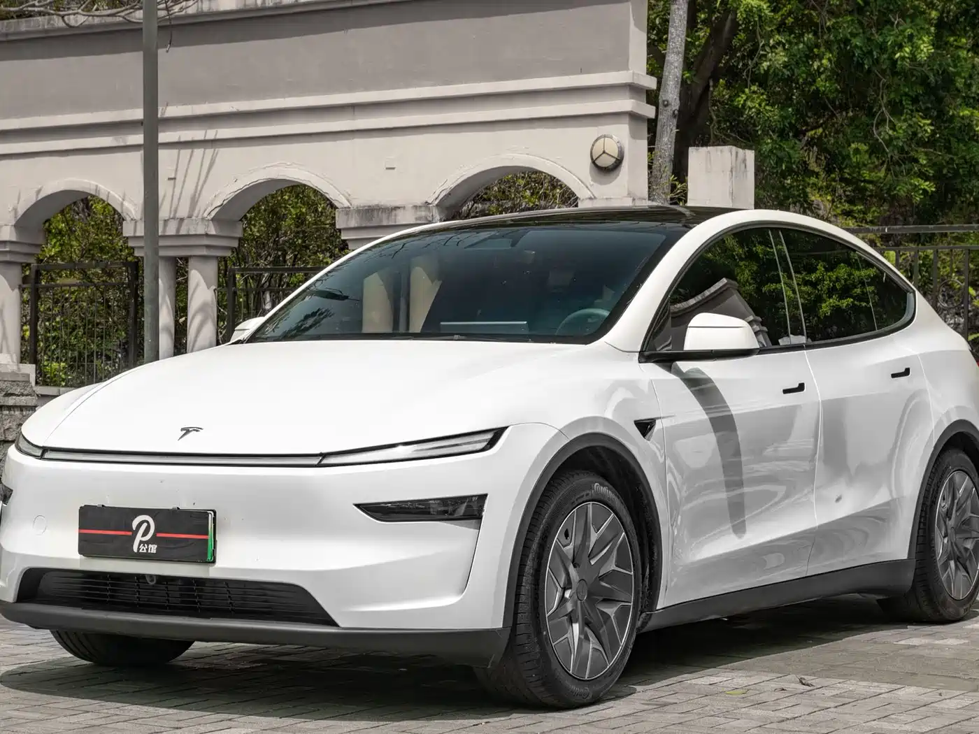 Tesla Model Y L 2025 Facelift Long Range AWD фото 3