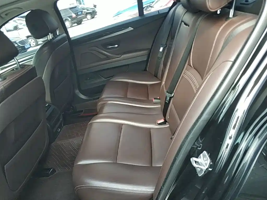 BMW 5 Series 2017 525Li Luxury Design Package фото 17