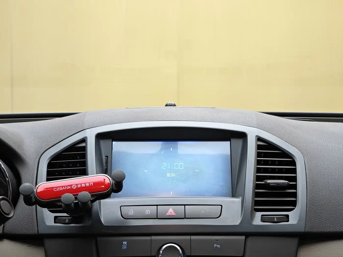 Buick Regal 2012 Model 2.0L Comfort фото 16
