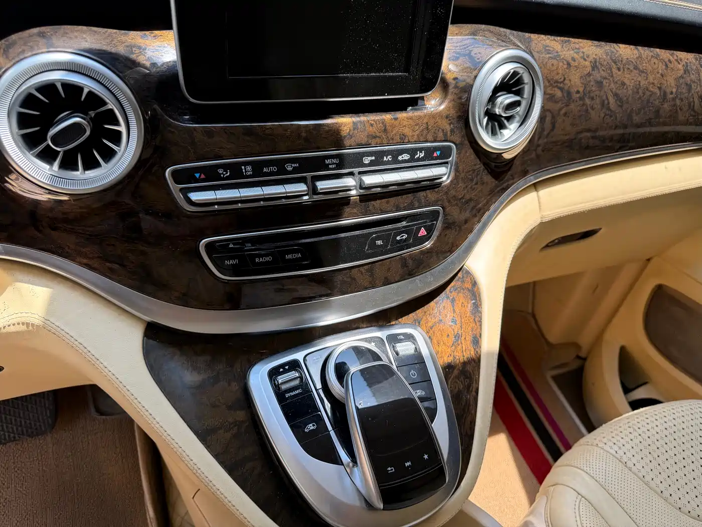 Mercedes-Benz V-Class фото 10