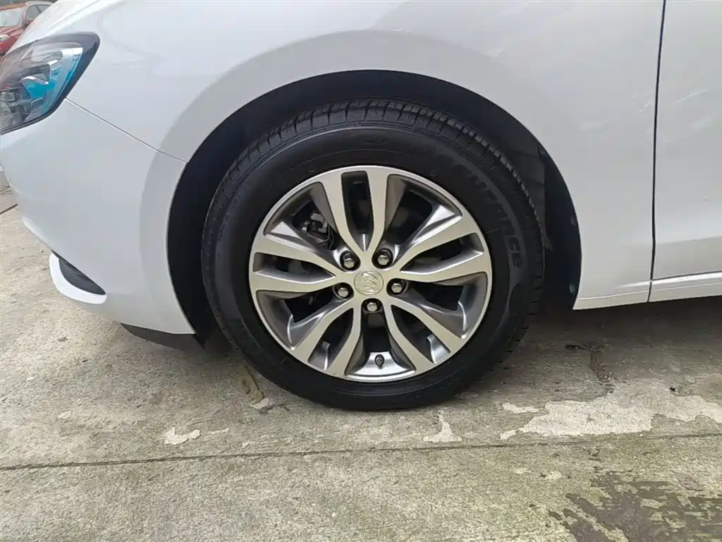 Buick Excelle 2019 18T Auto Connected Elite China VI фото 23
