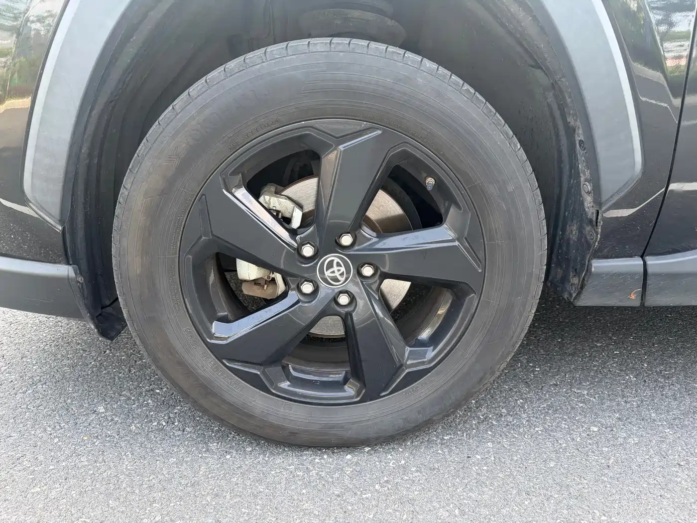 Toyota RAV4 Rongfang 2021 Hybrid 2.5L E-CVT AWD Elite PLUS Edition фото 8