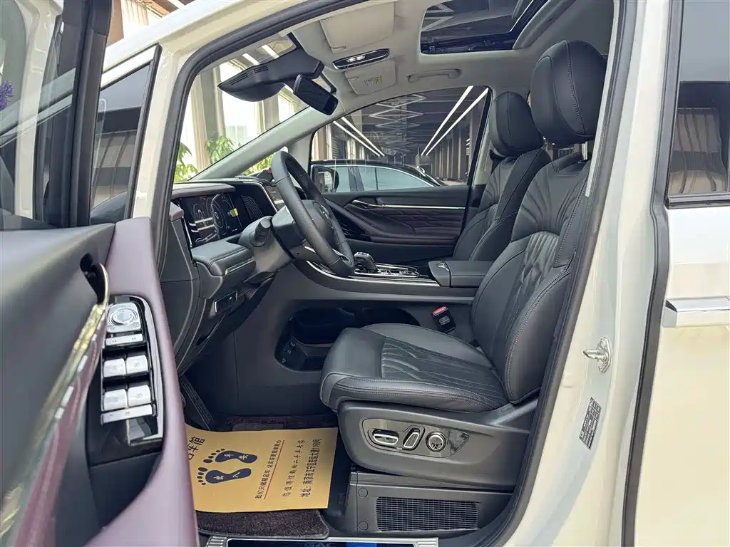 GAC Trumpchi Trumpchi M8 2024 Master Series 400T Ultimate Edition фото 10