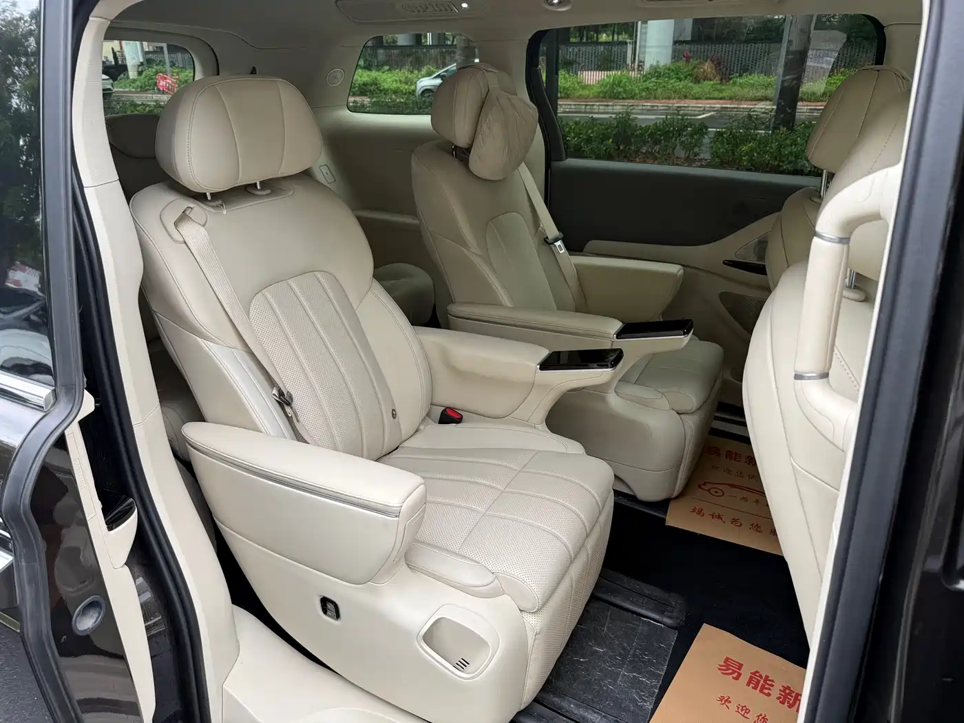 Voyah Auto Voyah Dreamer 2025 PHEV 4WD Kunpeng Premium Edition фото 14