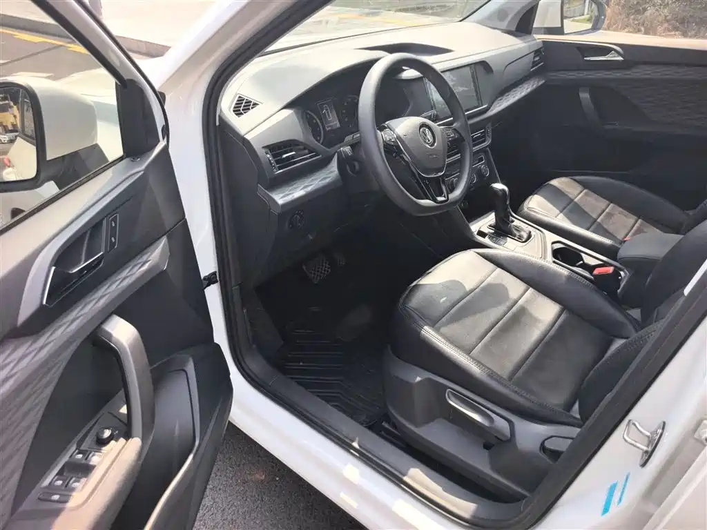Volkswagen Tharu 2020 280TSI 2WD Trend Edition China VI фото 18