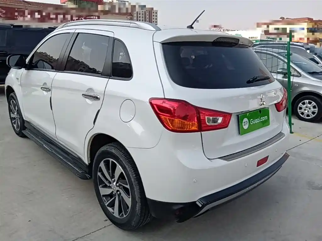 Mitsubishi ASX 2016 2.0L CVT 2WD Excellence Edition фото 5