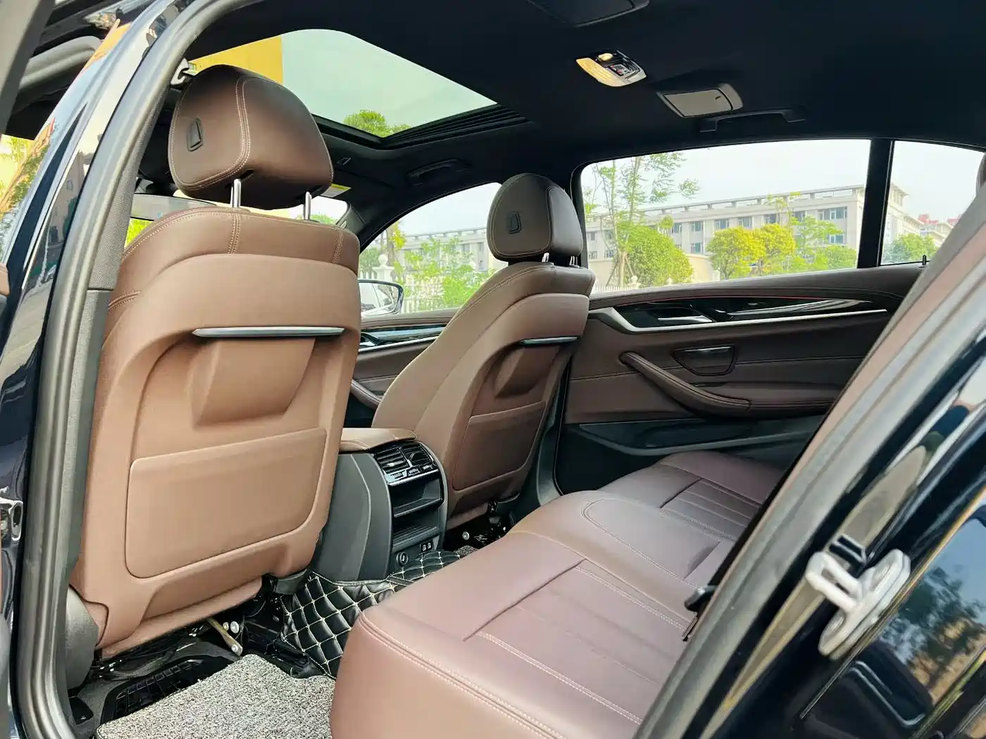 BMW 5 Series 2020 525Li M Sport Package фото 6