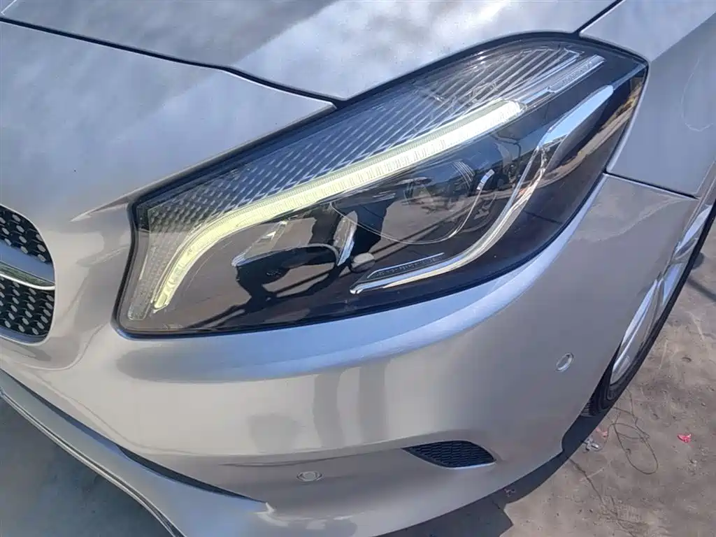 Mercedes-Benz A-Class (Import) 2016 A 200 Dynamic фото 24
