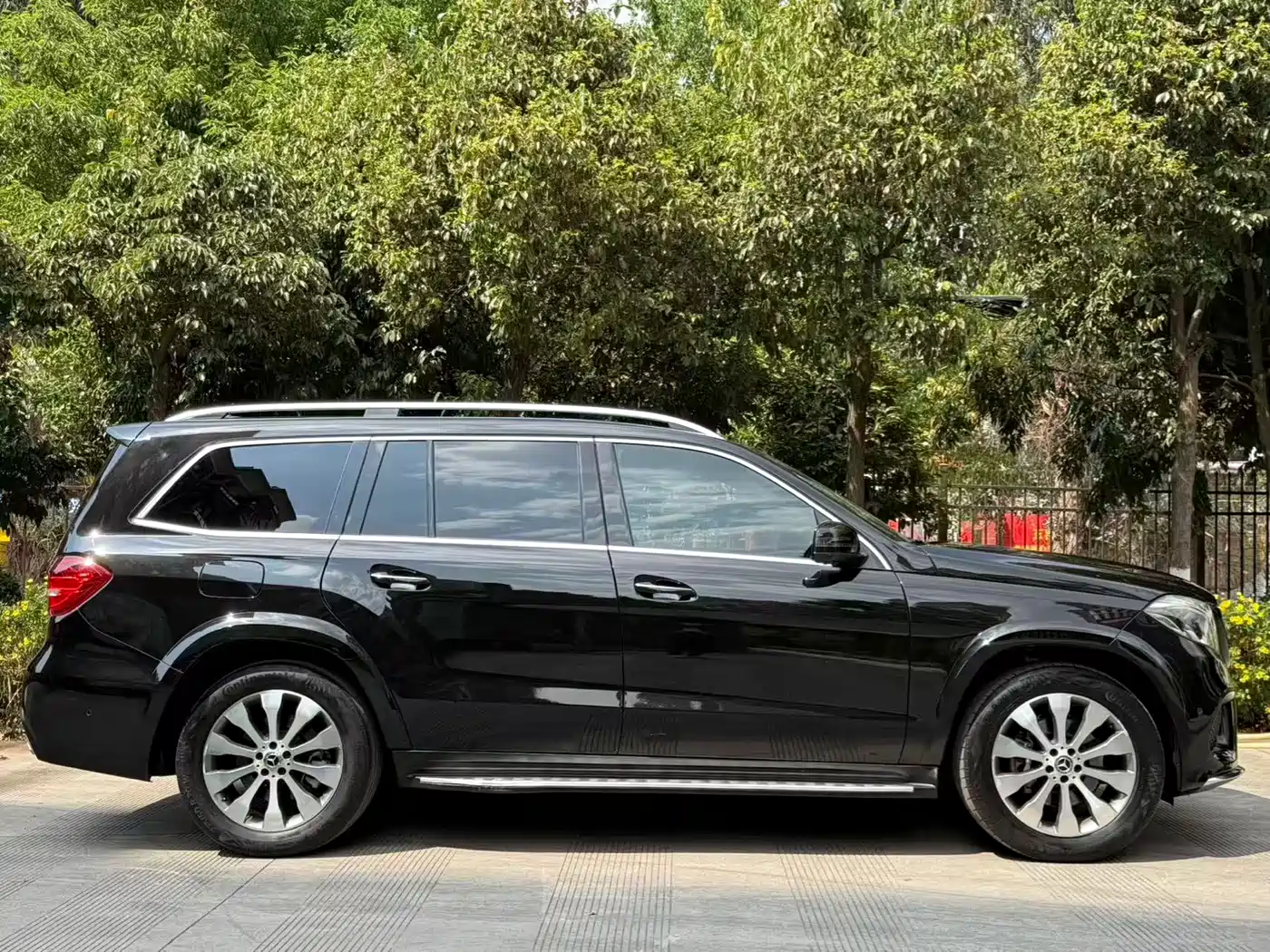 Mercedes-Benz GLS 2018 Facelift GLS 400 4MATIC Sport фото 45