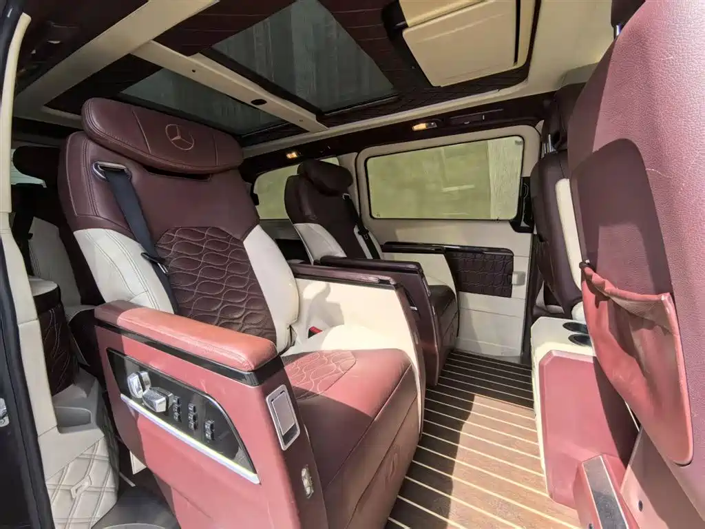 Mercedes-Benz Viano 2013 Model 3.0L Navigation Edition фото 5