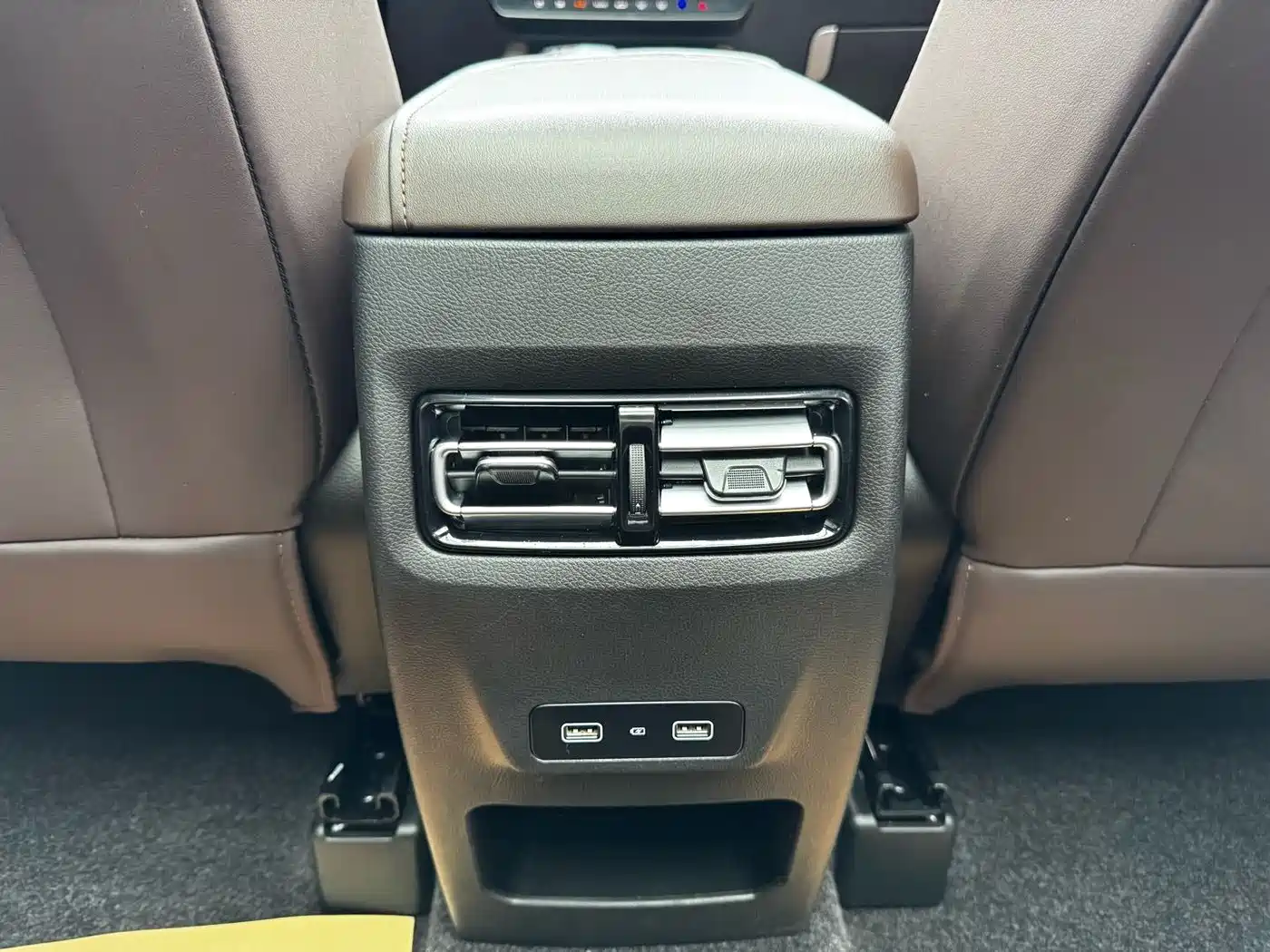 Jetour X90 PLUS 2023 2023 1.6TD DCT Villa 7-Seater