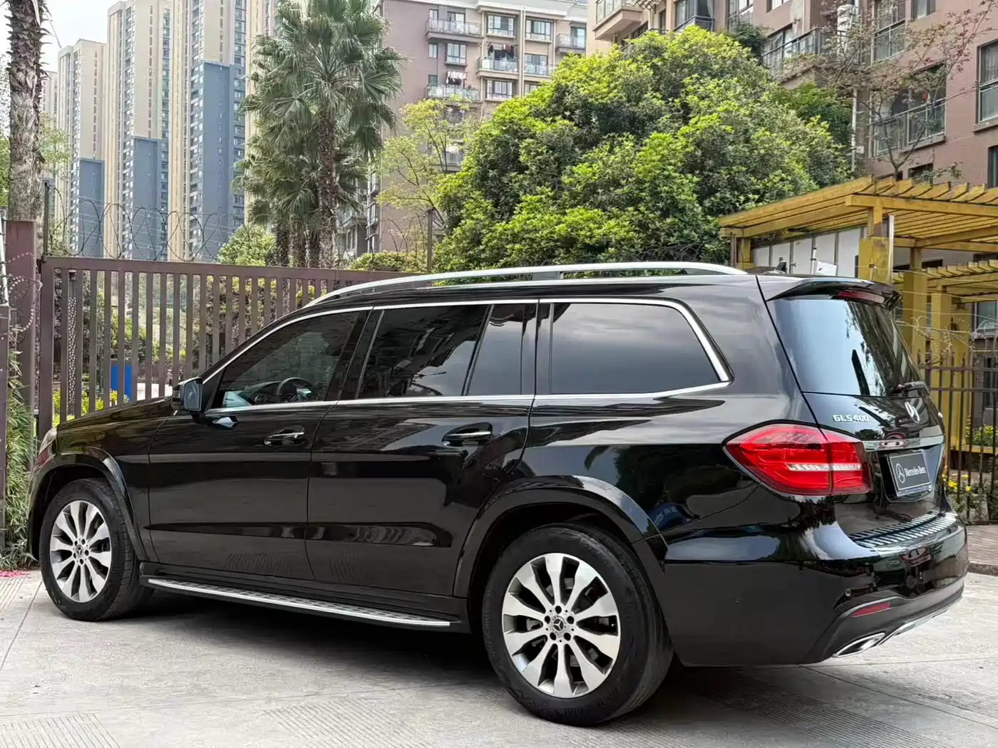 Mercedes-Benz GLS 2018 Facelift GLS 400 4MATIC Sport фото 36