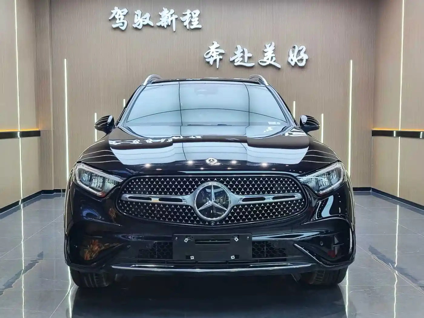 Фото 2 - Mercedes-Benz GLC