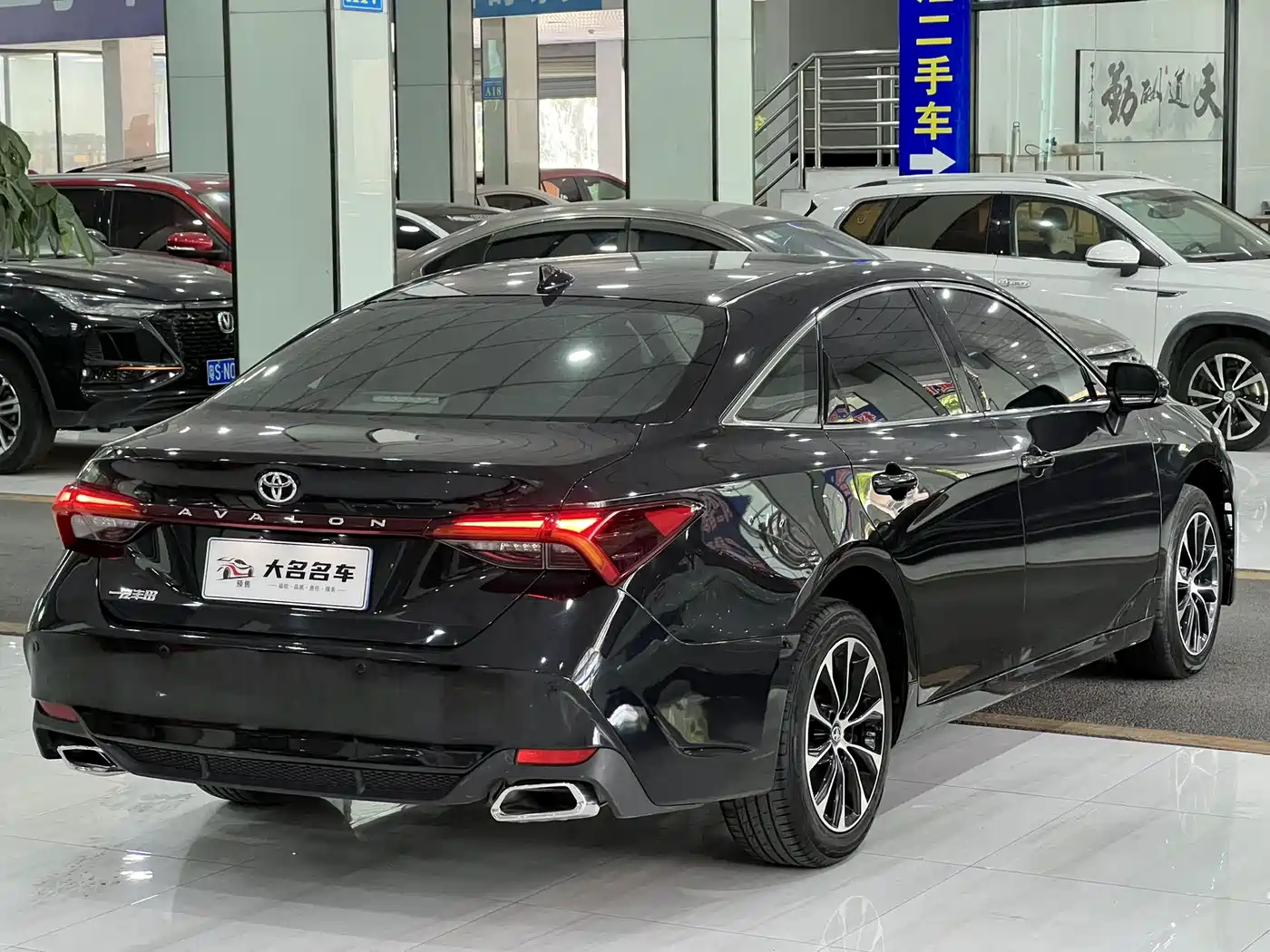 Toyota Avalon 2022 2.0L Progressive Edition фото 9