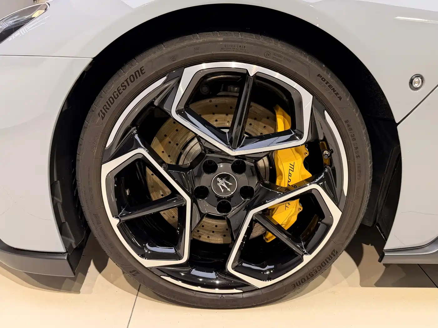 MASERATI MC20