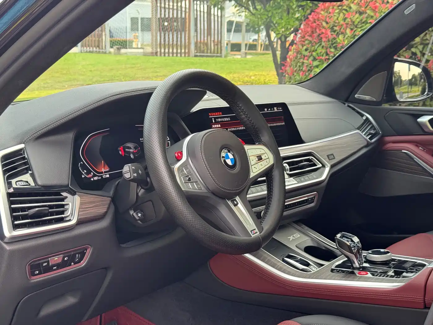 BMW X5 2022 Model xDrive 40Li M Sport Package фото 14