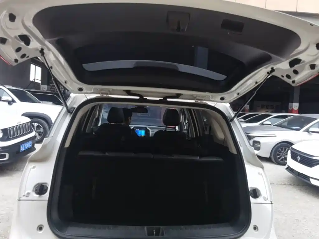 Baojun 530 2021 2021 Global Vehicle Anniversary Edition 1.5T Manual Premium 7-seater