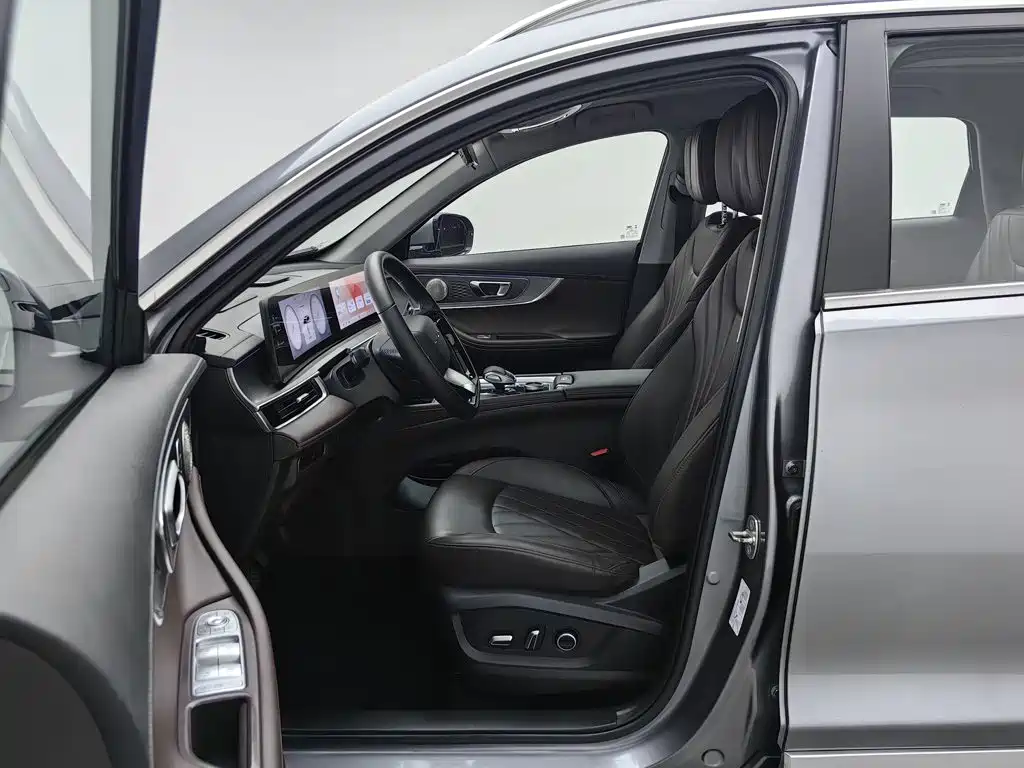 Chery Tiggo 8 PRO 2023 2024 Champion Edition 290T 2WD Peak Edition 7-Seater