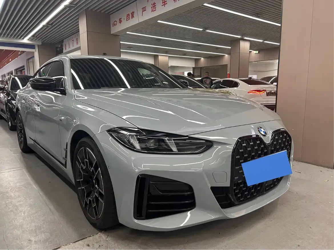 BMW 4 Series 2024 430i Gran Coupe M Sport Shadowline Package фото 3