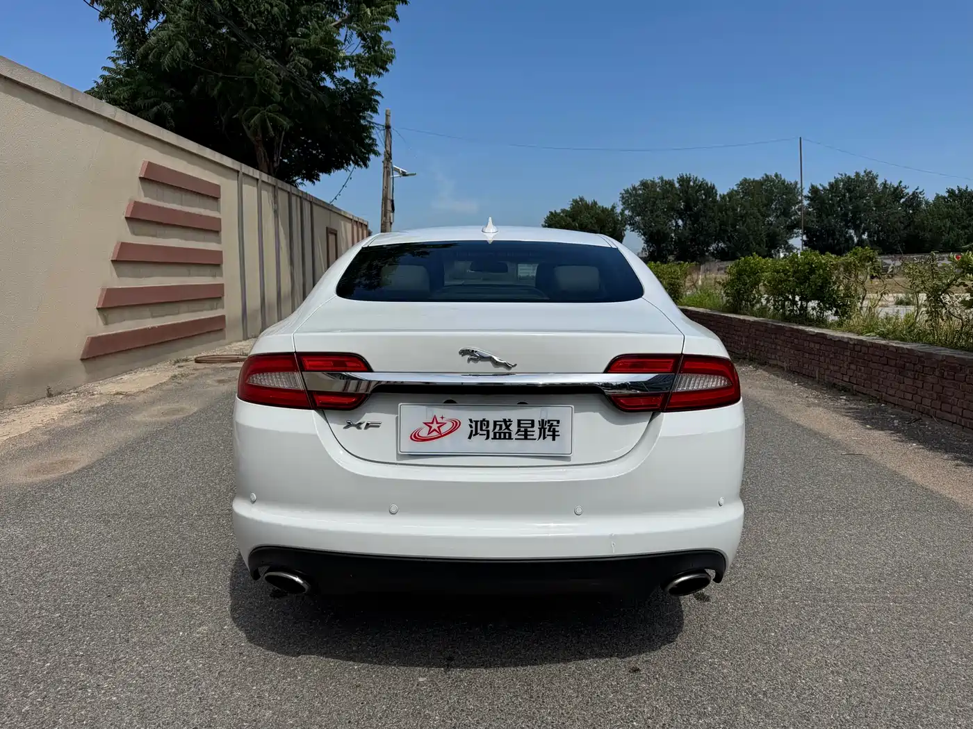 Jaguar XF 2013 2013 XF 2.0T Luxury Edition