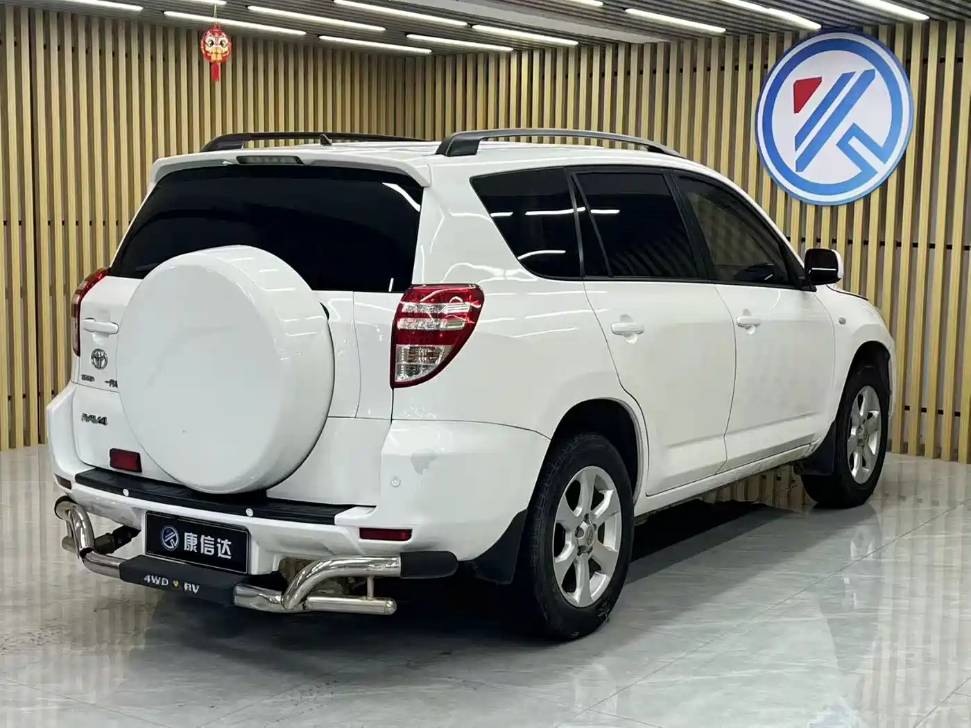 Toyota RAV4 Rongfang 2011 2.0L Automatic Classic Edition фото 9