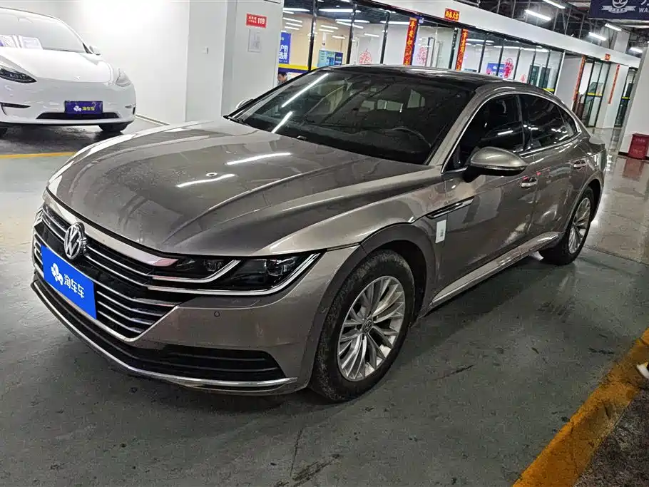 Volkswagen FAW-Volkswagen CC 2019 330TSI Charming Appearance (China V)