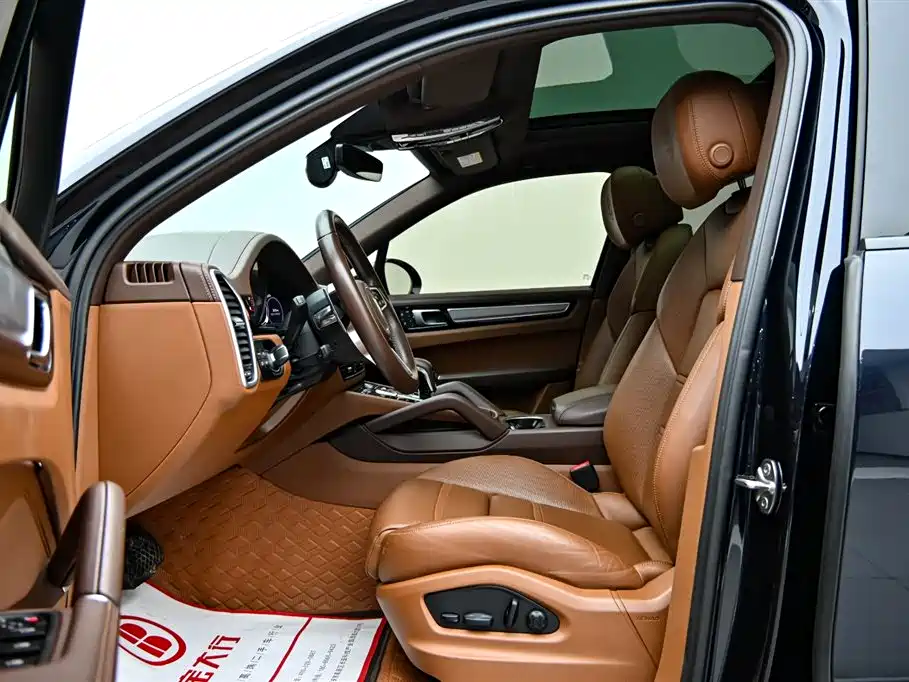 Porsche Cayenne New Energy 2023 Cayenne E-Hybrid 2.0T Platinum Edition фото 11