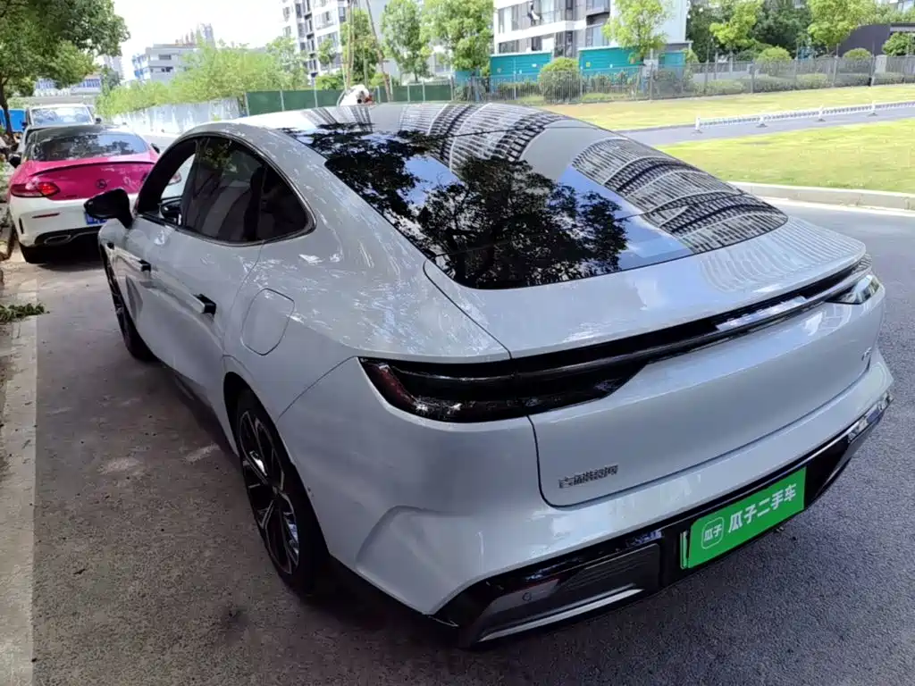 2025 Geely Galaxy Galaxy E8