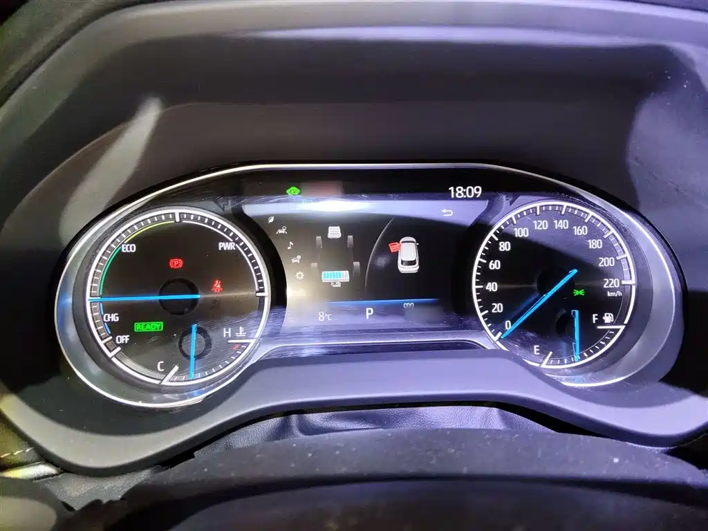 Toyota Lingfang HARRIER 2022 Hybrid 2.5L CVT 4WD Premium Edition фото 4