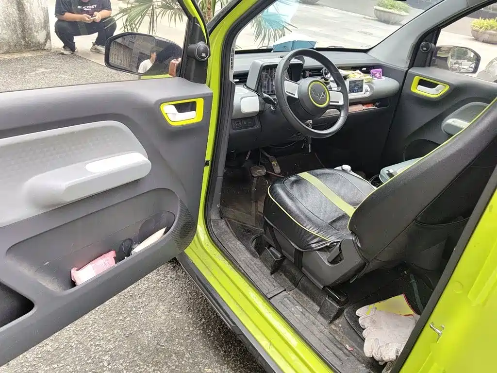 صورة 12 - Wuling Motors Hongguang MINIEV